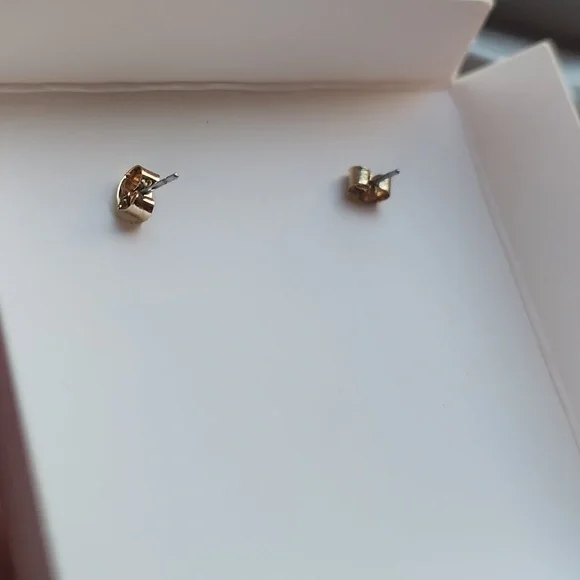 New In Box Elizabeth Bower Swarovski Crystal Elegant  Drop Earrings - Picture 3 of 9